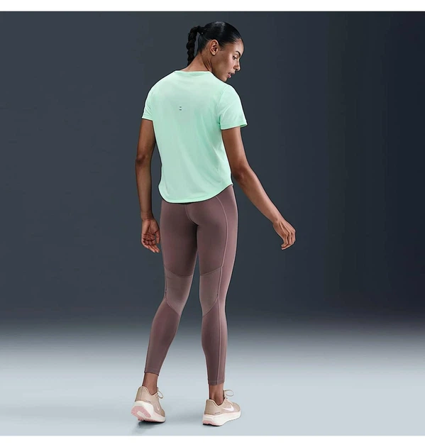 Футболка жіноча Nike Tempo Df Ss Turquoise XS Бірюзовий HQ0648-353 - Фото 6 Футболка жіноча Nike Tempo Df Ss Turquoise XS Бірюзовий HQ0648-353 - зображення 6