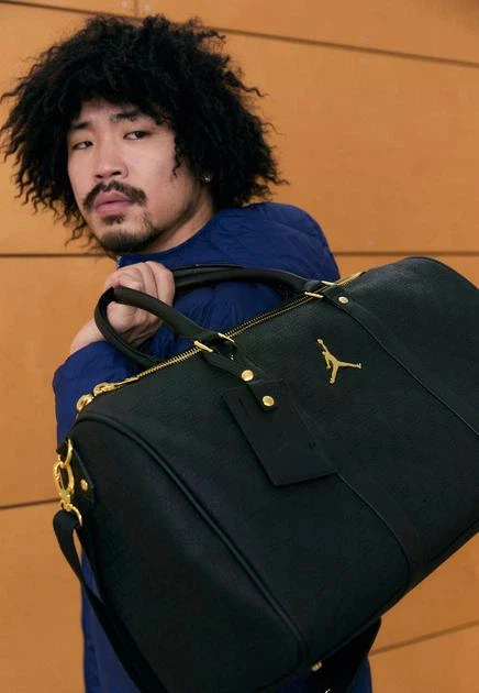 Сумка унисекс Jordan Monogram Duffle Bag, черная с золотистой фурнитурой, 25 л JRD-065-BLK - изображение 3