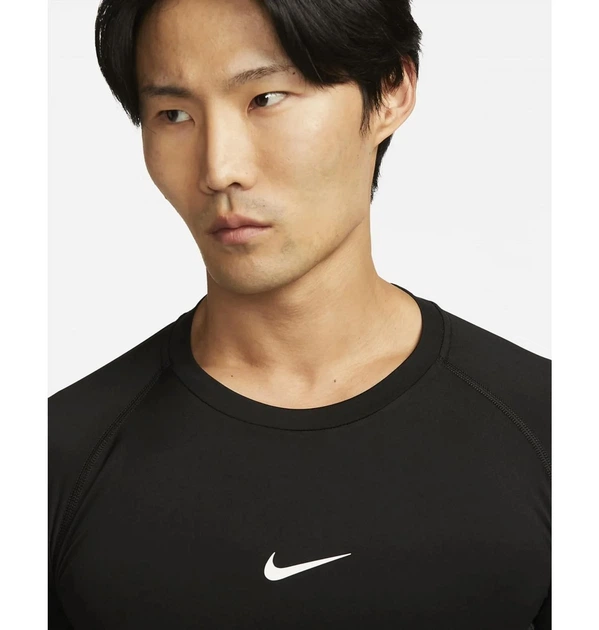 Термобілизна чоловіча Nike Pro Dri-Fit Tight Top S Чорний FB7919-010 - зображення 4