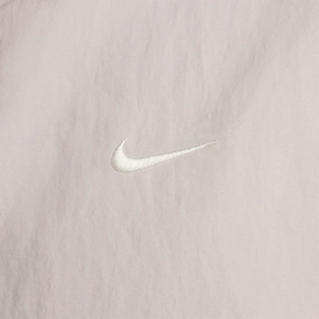 Куртка жіноча Nike Sportswear Everything Wovens S Світло-кремовий FN3669-019 - зображення 4