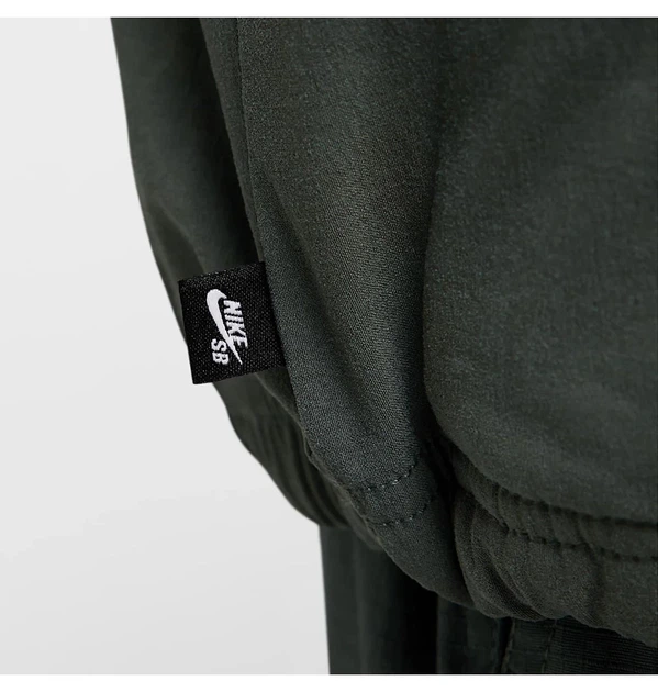 Куртка унисекс Nike Sb Anorak Skate Jacket M Зелений FV7343-338 - Фото 5 Куртка унисекс Nike Sb Anorak Skate Jacket M Зелений FV7343-338 - изображение 5