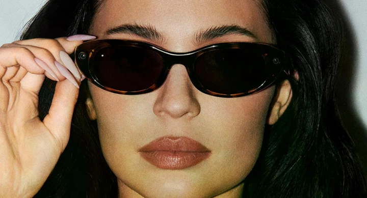Смарт очки Meta Starfire Kylie Edition Dark Tortoise Havana черепаховая оправа шоколадные линзы солнцезащитные с камерой 12 МП 3K видео Meta AI умные очки женские с наушниками Bluetooth для блогера съемки Кайли Дженнер коричневые - изображение 2