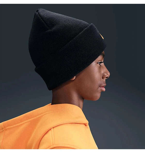 Шапка Nike Peak Futura Beanie Black ONE SIZE Чорний HF5498-011 - Фото 3 Шапка Nike Peak Futura Beanie Black ONE SIZE Чорний HF5498-011 - зображення 3