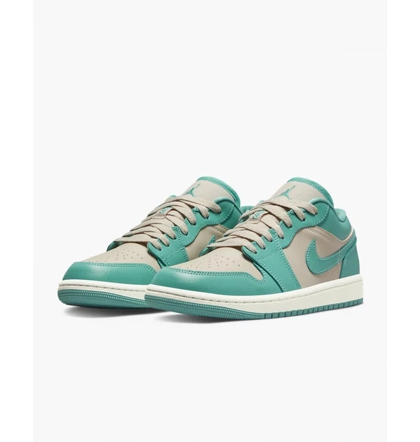 Кросівки унісекс Nike Air Jordan 1 Low 40.5 Бірюзовий DC0774-131 - Фото 6 Кросівки унісекс Nike Air Jordan 1 Low 40.5 Бірюзовий DC0774-131 - зображення 6