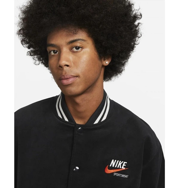 Бомбер мужской Nike Sportswear Trend S Чорний DV9997-010 - изображение 4