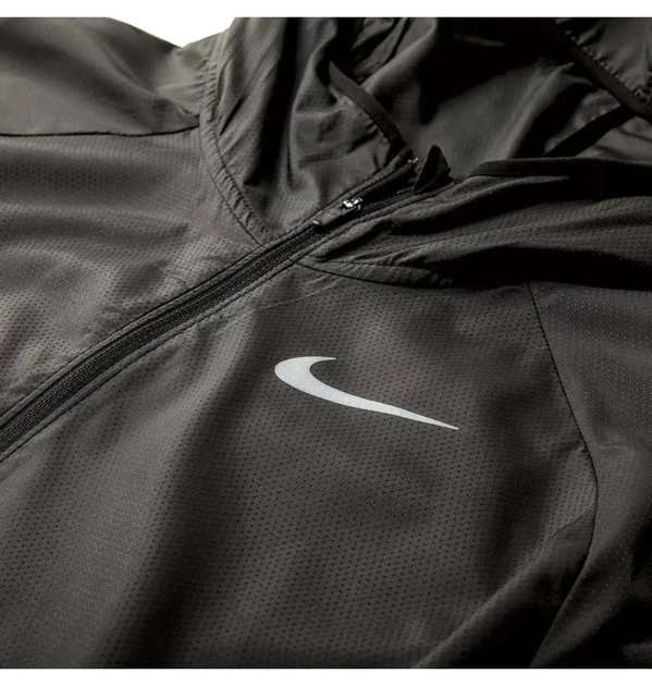 Вітровка чоловіча Nike Essential Running Hooded Black S Чорний BV4870-010 - зображення 4
