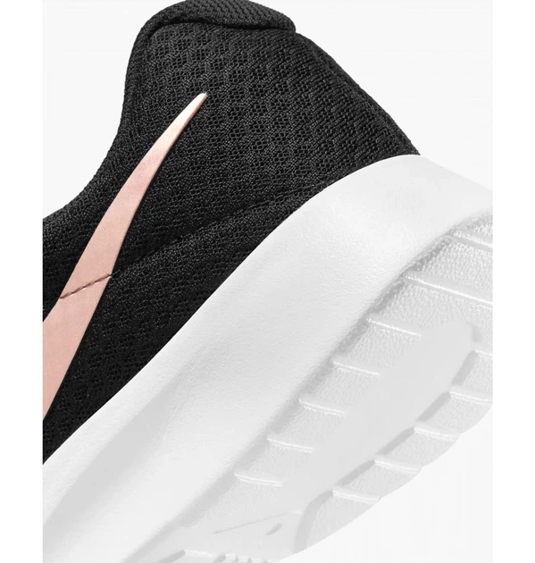Кроссовки женские Nike Tanjun 42 Черно-белый DJ6257-001 - Фото 3 Кроссовки женские Nike Tanjun 42 Черно-белый DJ6257-001 - изображение 3