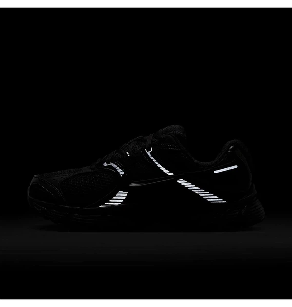 Кроссовки женские Nike V5 Rnr Black 39 Черный HQ7901-001 - изображение 4