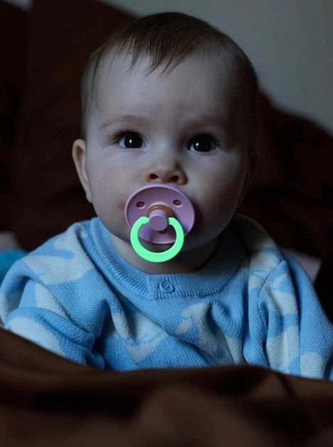 Соска пустушка BIBS 0-6 m Pacifier Colour Latex Size 1 Baby Pink GLOW - Фото 4 Соска пустушка BIBS 0-6 m Pacifier Colour Latex Size 1 Baby Pink GLOW - изображение 4