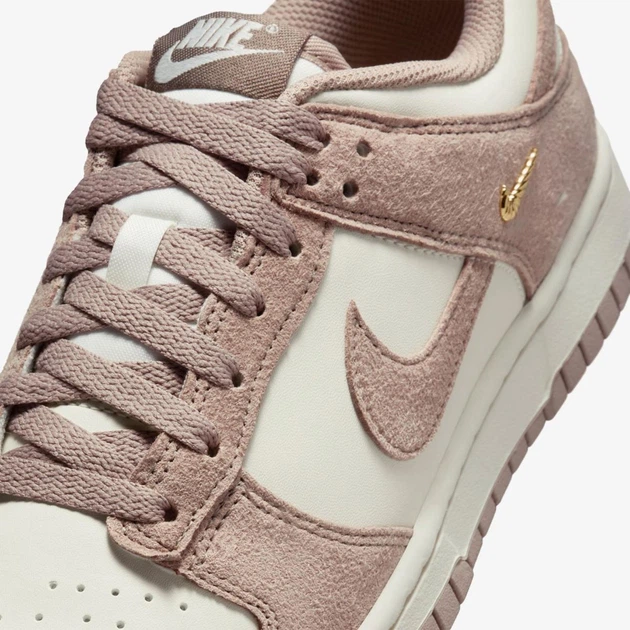 Кроссовки женские Nike Wmns Dunk Low Malt 40.5 Бежевый IB4417-105 - Фото 7 Кроссовки женские Nike Wmns Dunk Low Malt 40.5 Бежевый IB4417-105 - изображение 7