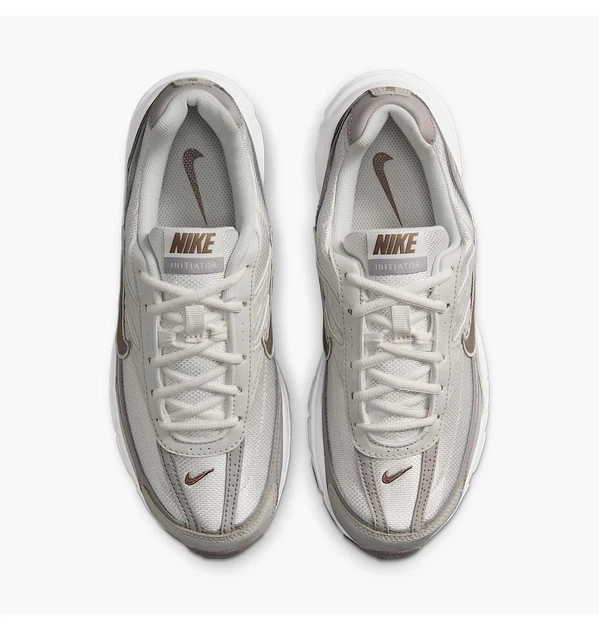 Кроссовки женские Nike Initiator Phantom Light Bone 37.5 Серый IB4339-001 - Фото 4 Кроссовки женские Nike Initiator Phantom Light Bone 37.5 Серый IB4339-001 - изображение 4