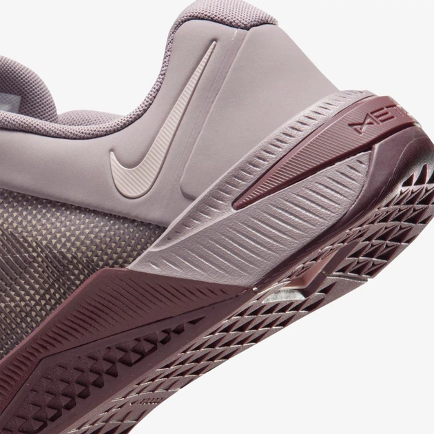 Кроссовки женские Nike Metcon 10 38 Коричневый HQ2620-200 - изображение 8