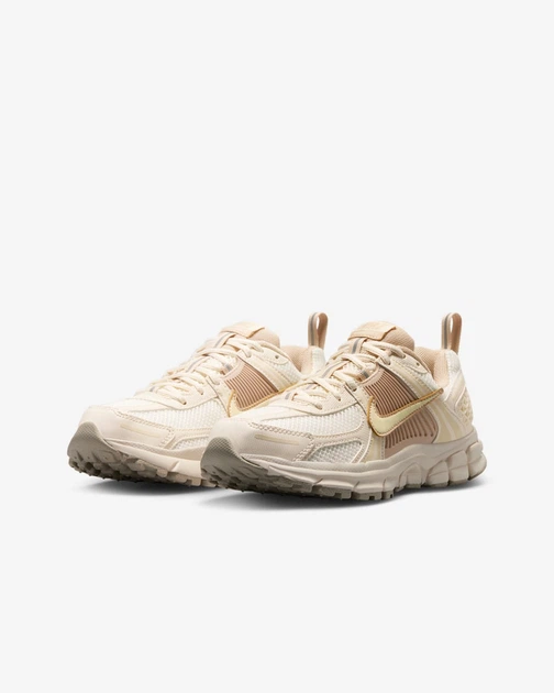 Кросівки жіночі Nike Vomero 5 Gs 37.5 Світло-кремовий HF6998-106 - Фото 5 Кросівки жіночі Nike Vomero 5 Gs 37.5 Світло-кремовий HF6998-106 - зображення 5