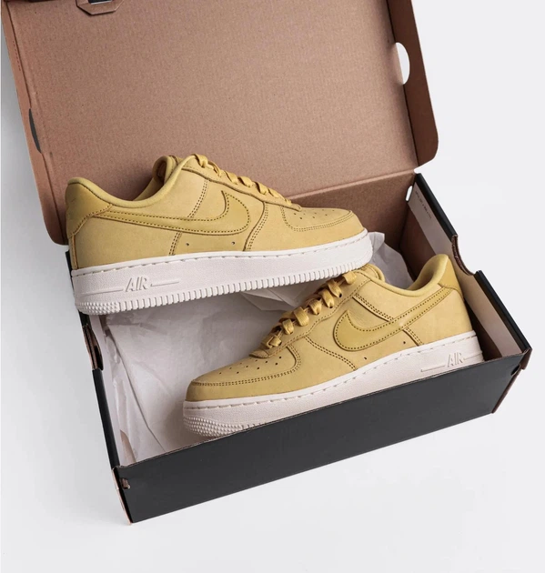 Кроссовки женские Nike Wmns Air Force 1 Prm Mf 40 Жовтий DR9503-700 - Фото 2 Кроссовки женские Nike Wmns Air Force 1 Prm Mf 40 Жовтий DR9503-700 - изображение 2