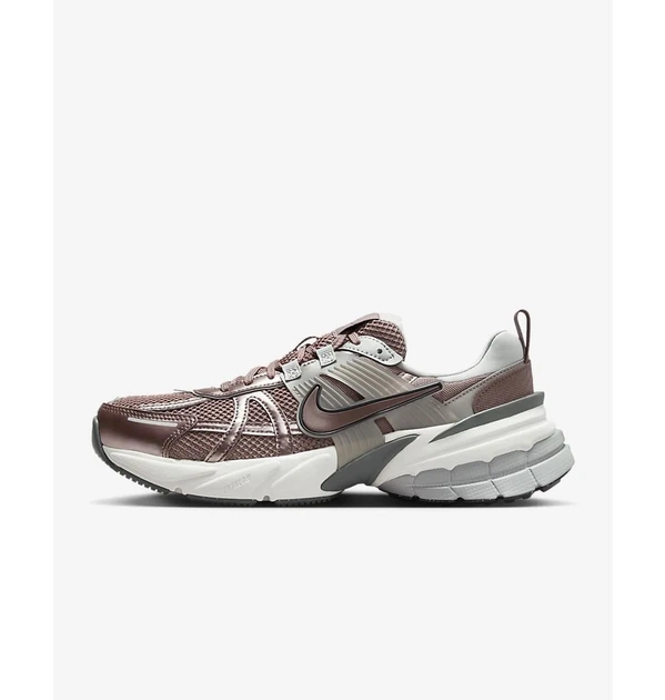 Кроссовки женские Nike V2k Run Brown 44.5 Коричневый FD0736-200 - Фото 4 Кроссовки женские Nike V2k Run Brown 44.5 Коричневый FD0736-200 - изображение 4