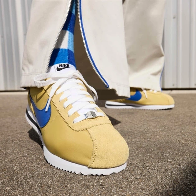 Кроссовки женские Nike Cortez 39 Коричневый DZ2795-701 - изображение 9