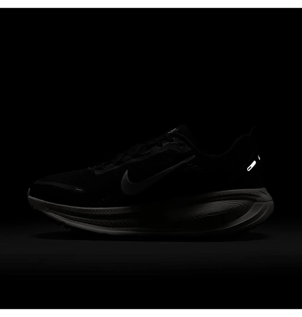 Кросівки жіночі Nike Vomero 18 Black 44 Чорний HM6804-005 - Фото 5 Кросівки жіночі Nike Vomero 18 Black 44 Чорний HM6804-005 - зображення 5