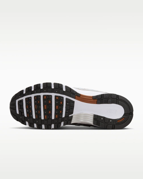 Кросівки унісекс Nike P-6000 44.5 Сріблястий BV1021-109 - Фото 2 Кросівки унісекс Nike P-6000 44.5 Сріблястий BV1021-109 - зображення 2