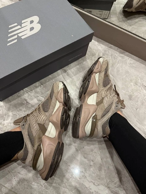 Кросівки New Balance 9060 Mushroom Timberwolf 36 - Фото 5 Кросівки New Balance 9060 Mushroom Timberwolf 36 - зображення 5