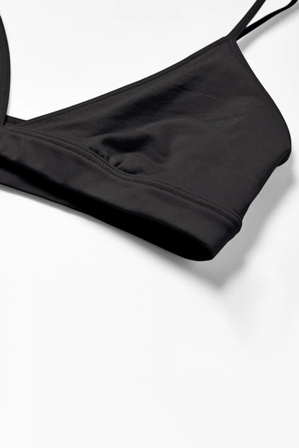 Бюстгальтер з м'якою чашкою Uniqlo 70B Чорний (156573) - Фото 4 Бюстгальтер з м'якою чашкою Uniqlo 70B Чорний (156573) - зображення 4
