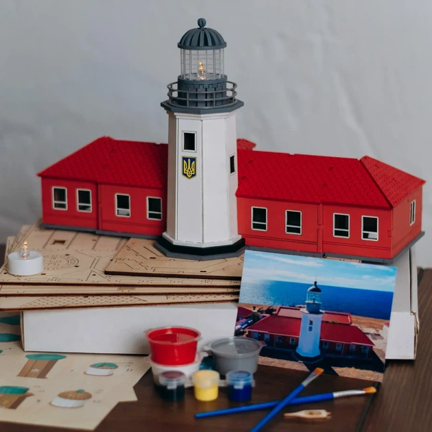 Збірна дерев'яна модель Lighthouse Маяк на острові Зміїний з прибудовою Україна - зображення 8
