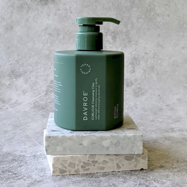 Лёгкий детокс-шампунь с глиной Davroe Curlicue Cleansing Clay Shampoo 300 мл - изображение 3