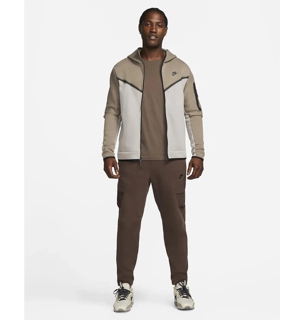 Брюки чоловічі Nike Tech Fleece Utility Pants S Коричневий DV0540-237 - Фото 5 Брюки чоловічі Nike Tech Fleece Utility Pants S Коричневий DV0540-237 - зображення 5