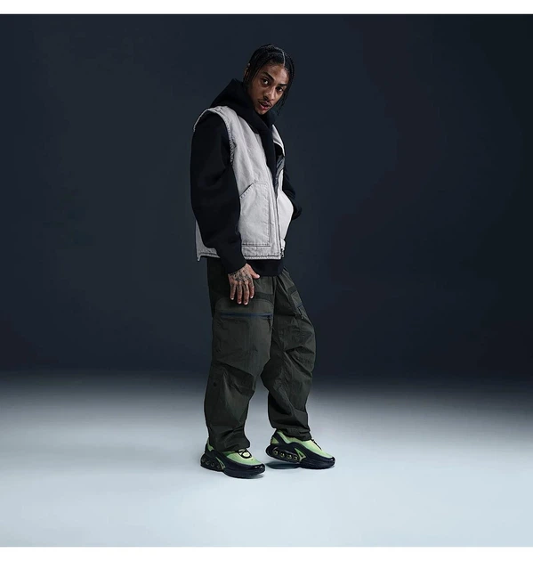 Худи мужское Nike Tech Fleece Black L Черный HM9789-010 - Фото 2 Худи мужское Nike Tech Fleece Black L Черный HM9789-010 - изображение 2