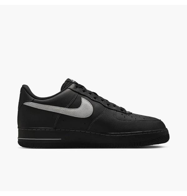 Кроссовки унисекс Nike Air Force 1 07 Lv8 Black 41 Черный HQ2037-006 - Фото 3 Кроссовки унисекс Nike Air Force 1 07 Lv8 Black 41 Черный HQ2037-006 - изображение 3