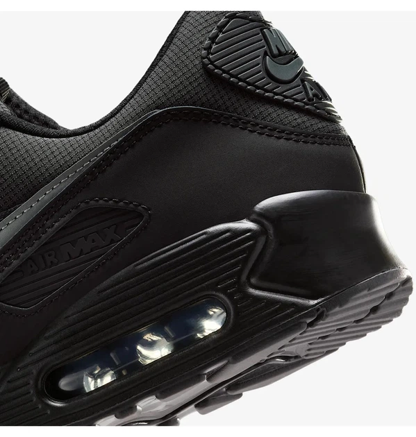 Кросівки чоловічі Nike Air Max 90 Black 42.5 Чорний IQ0291-010 - Фото 8 Кросівки чоловічі Nike Air Max 90 Black 42.5 Чорний IQ0291-010 - зображення 8