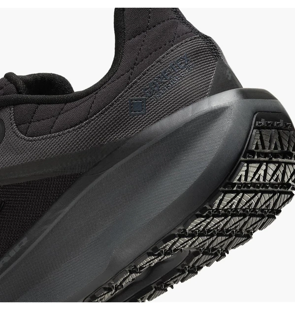Кросівки чоловічі Nike Air Winflo 11 Gtx 49.5 Чорний FQ1358-001 - Фото 3 Кросівки чоловічі Nike Air Winflo 11 Gtx 49.5 Чорний FQ1358-001 - зображення 3