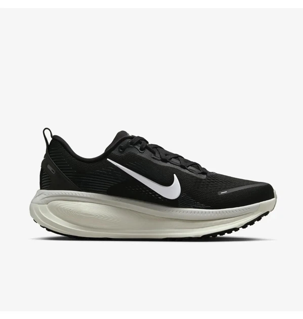 Кросівки чоловічі Nike Vomero 18 Black 42 Чорний HM6803-007 - зображення 3