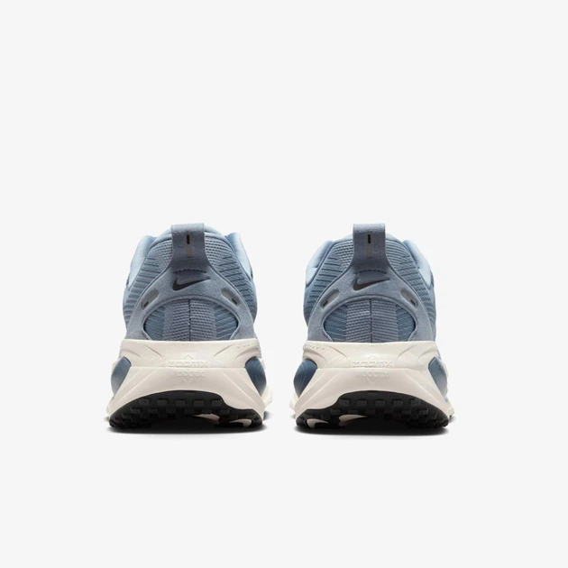 Кросівки чоловічі Nike Vomero 18 40 Комбінований HM6803-402 - Фото 4 Кросівки чоловічі Nike Vomero 18 40 Комбінований HM6803-402 - зображення 4