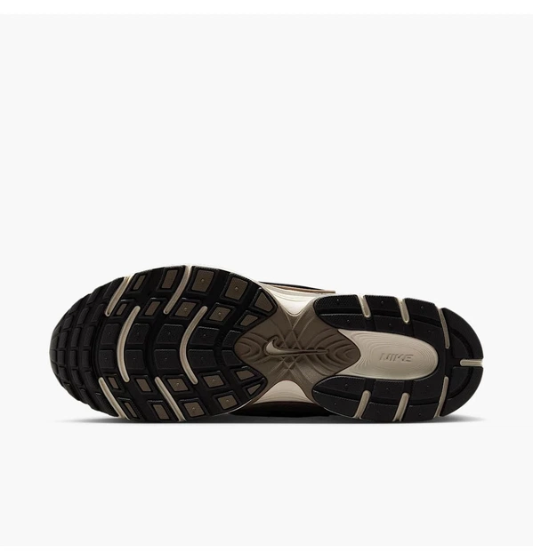 Кроссовки мужские Nike V5 Rnr Brown 45 Коричневий HJ5228-200 - Фото 6 Кроссовки мужские Nike V5 Rnr Brown 45 Коричневий HJ5228-200 - изображение 6
