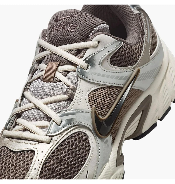 Кроссовки мужские Nike V5 Rnr Brown 45 Коричневий HJ5228-200 - Фото 11 Кроссовки мужские Nike V5 Rnr Brown 45 Коричневий HJ5228-200 - изображение 11