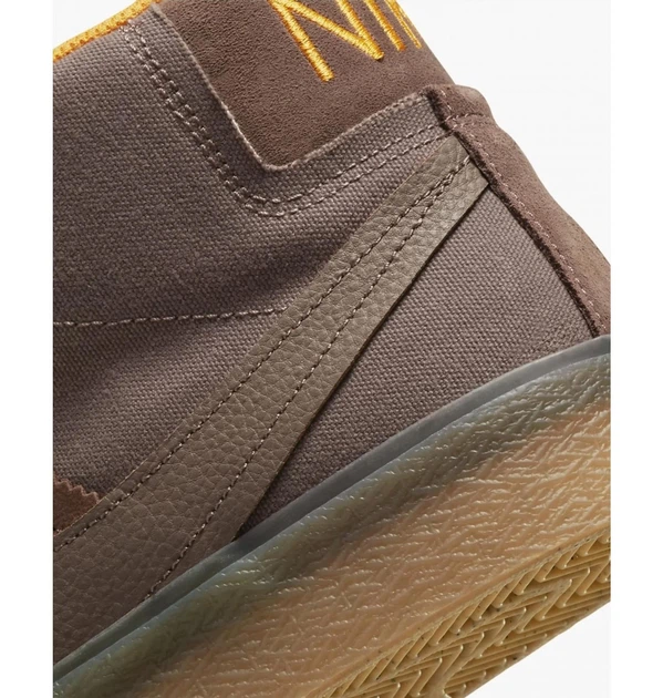 Кроссовки унисекс Nike Sb Zoom Blazer Mid Premium Plus Brown 42 Коричневый DV5468-200 - Фото 3 Кроссовки унисекс Nike Sb Zoom Blazer Mid Premium Plus Brown 42 Коричневый DV5468-200 - изображение 3