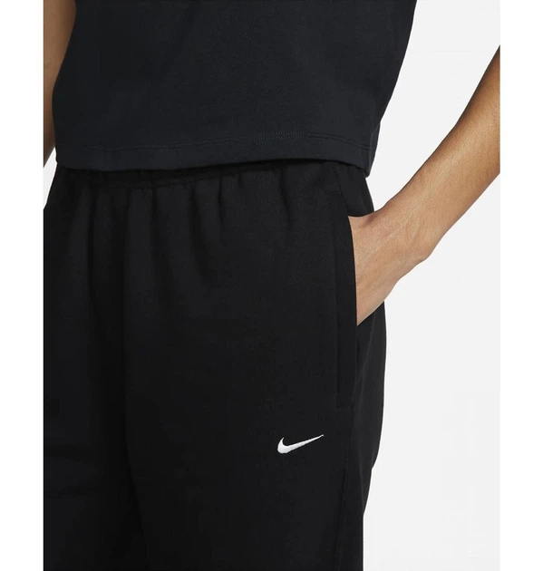 Спортивные штаны женские Nike Lab Nrg Fleece Pant Wmns Black L Черные CW5565-010 - Фото 4 Спортивные штаны женские Nike Lab Nrg Fleece Pant Wmns Black L Черные CW5565-010 - изображение 4