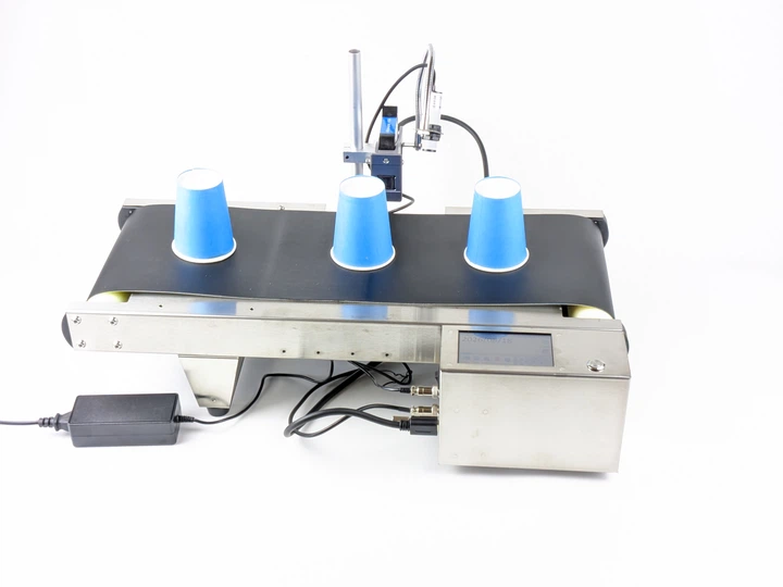 Настольный конвейерный маркиратор для печати даты, текста и кодов на картонной упаковке - изображение 5