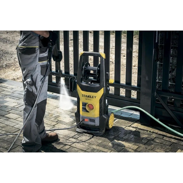 Мийка високого тиску Stanley 2.2 кВт, 160 бар, шланг 8 м (SXPW22DSS-E) - Фото 3 Мийка високого тиску Stanley 2.2 кВт, 160 бар, шланг 8 м (SXPW22DSS-E) - зображення 3
