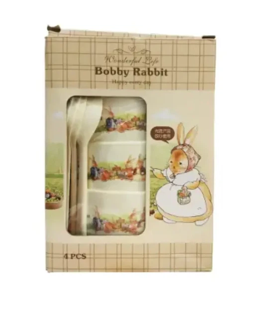 Детский набор посуды Bobby Rabbit 4 тарелки с ложечками, безопасный пластик, нежные цвета - Фото 1 Детский набор посуды Bobby Rabbit 4 тарелки с ложечками, безопасный пластик, нежные цвета - изображение 1