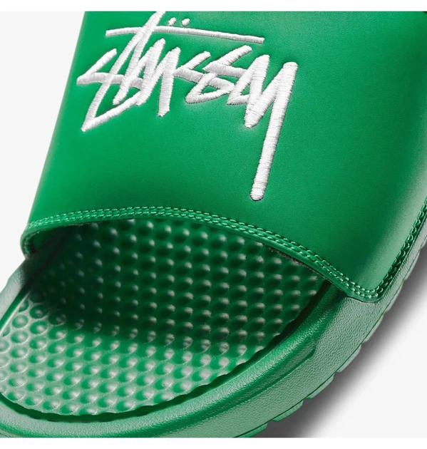 Тапочки чоловічі Nike X Stussy Benassi Slides 41 Зелений DC5239-300 - Фото 4 Тапочки чоловічі Nike X Stussy Benassi Slides 41 Зелений DC5239-300 - зображення 4