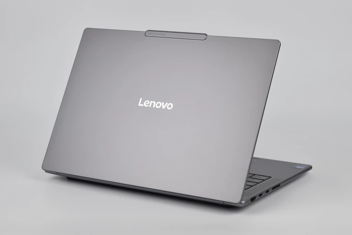 Ультрабук Lenovo Yoga Pro 7 14IAH10 U7 255H / 32GB / 1TB / Intel Arc 140T / 14.5" 3K OLED 120Hz Touch / Win11 Ноутбук - Refurbished - Фото 7 Ультрабук Lenovo Yoga Pro 7 14IAH10 U7 255H / 32GB / 1TB / Intel Arc 140T / 14.5" 3K OLED 120Hz Touch / Win11 Ноутбук - Refurbished - зображення 7