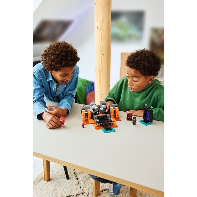 Конструктор LEGO Minecraft Битва за Візер 494 деталі (21590) - зображення 8