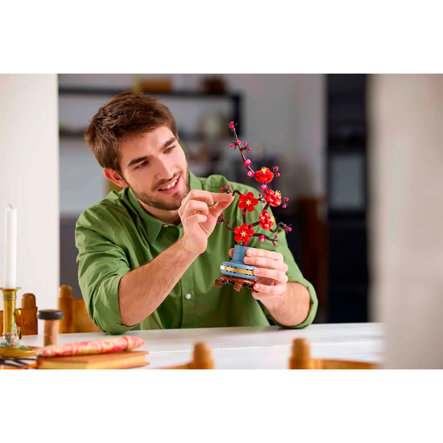 Конструктор LEGO Botanicals Сливовый цвет 327 деталей (10369) - Фото 6 Конструктор LEGO Botanicals Сливовый цвет 327 деталей (10369) - изображение 6