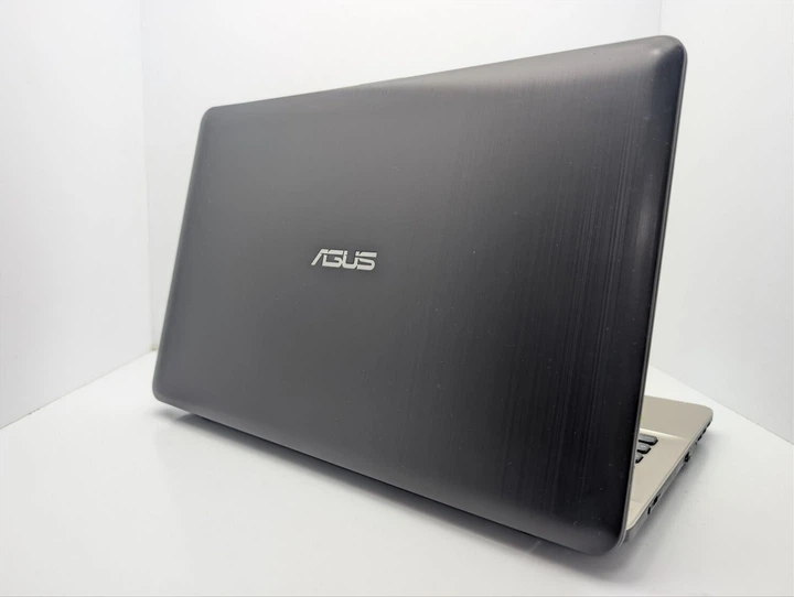 Ноутбук Asus R541 / 15.6" (1920x1080) TN / Intel Core i3-7100U (2 (4) ядра по 2.4 GHz) / 8 GB DDR4 / 500 GB HDD / nVidia GeForce 920MX, 2 GB GDDR3, 64-bit / WebCam б/у - Фото 8 Ноутбук Asus R541 / 15.6" (1920x1080) TN / Intel Core i3-7100U (2 (4) ядра по 2.4 GHz) / 8 GB DDR4 / 500 GB HDD / nVidia GeForce 920MX, 2 GB GDDR3, 64-bit / WebCam б/у - изображение 8