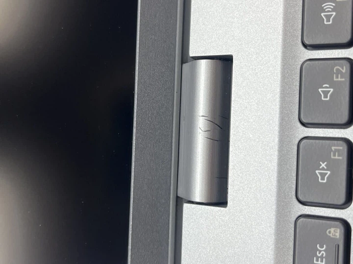 Ноутбук Dell Latitude 5530 / 15.6" (1920x1080) IPS / Intel Core i5-1245U (10 (12) ядер по 1.6 - 4.4 GHz) / 16 GB DDR4 / 240 GB SSD / Intel UHD Graphics / WebCam б/у + Подарок Беспроводная мышь HOCO GM28 - Фото 6 Ноутбук Dell Latitude 5530 / 15.6" (1920x1080) IPS / Intel Core i5-1245U (10 (12) ядер по 1.6 - 4.4 GHz) / 16 GB DDR4 / 240 GB SSD / Intel UHD Graphics / WebCam б/у + Подарок Беспроводная мышь HOCO GM28 - изображение 6