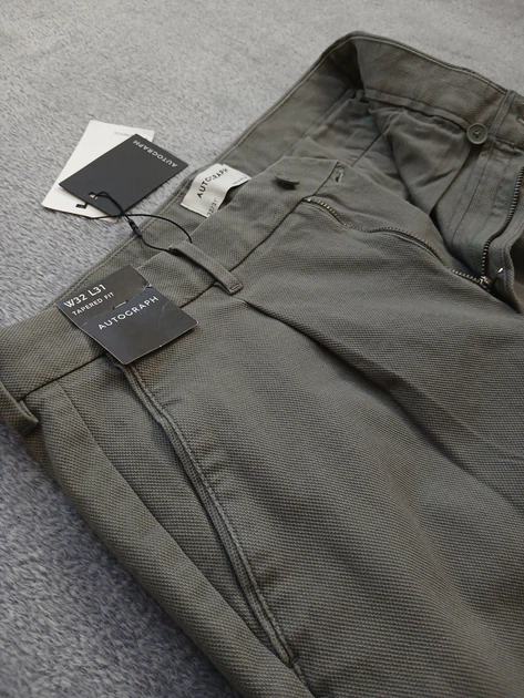 Чоловічі брюки чінос Autograph (M&S) Tapered Fit р. 32/31 оливкові/хакі - Фото 3 Чоловічі брюки чінос Autograph (M&S) Tapered Fit р. 32/31 оливкові/хакі - зображення 3