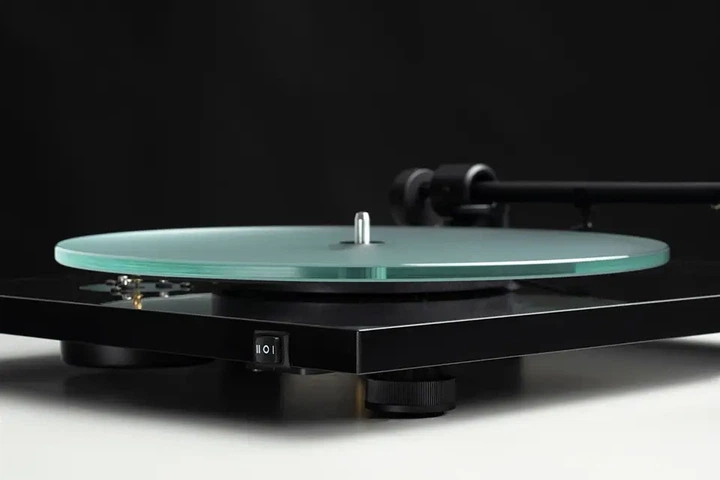 Програвач вініл Pro-Ject T1 EVO Phono OM10 Piano - зображення 5