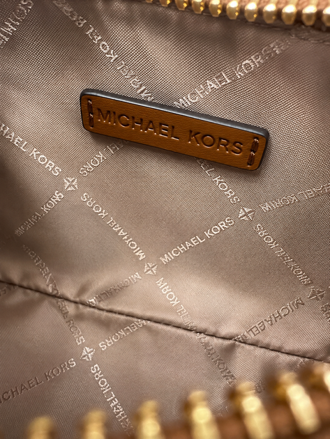 Женская сумка MICHAEL Michael Kors Wilma Small Signature Logo Crossbody Bag (35H3G3WC5B) LUGGAGE - Фото 6 Женская сумка MICHAEL Michael Kors Wilma Small Signature Logo Crossbody Bag (35H3G3WC5B) LUGGAGE - изображение 6