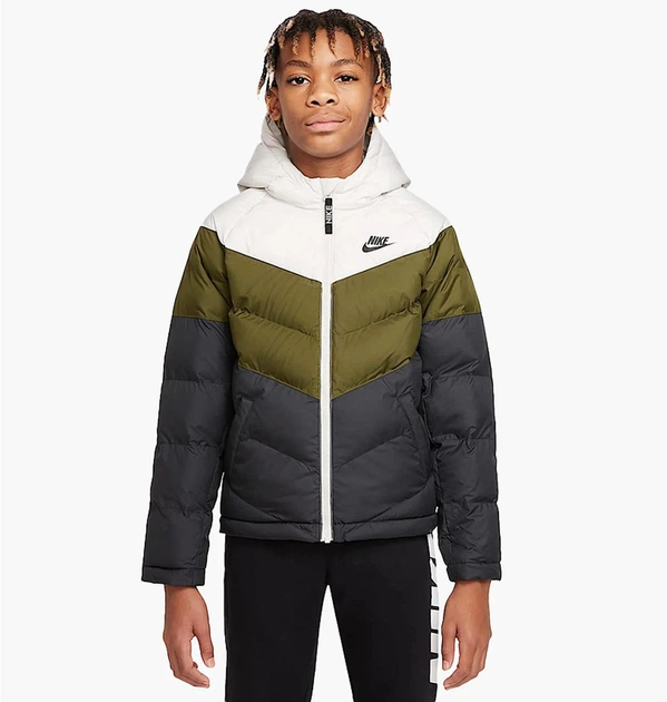 Куртка детская Nike Sportswear XS рост 122 см Хаки CU9157-073 - Фото 1 Куртка детская Nike Sportswear XS рост 122 см Хаки CU9157-073 - изображение 1